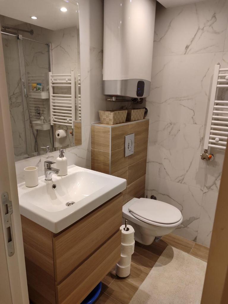New Belgrade Cozy Base 5