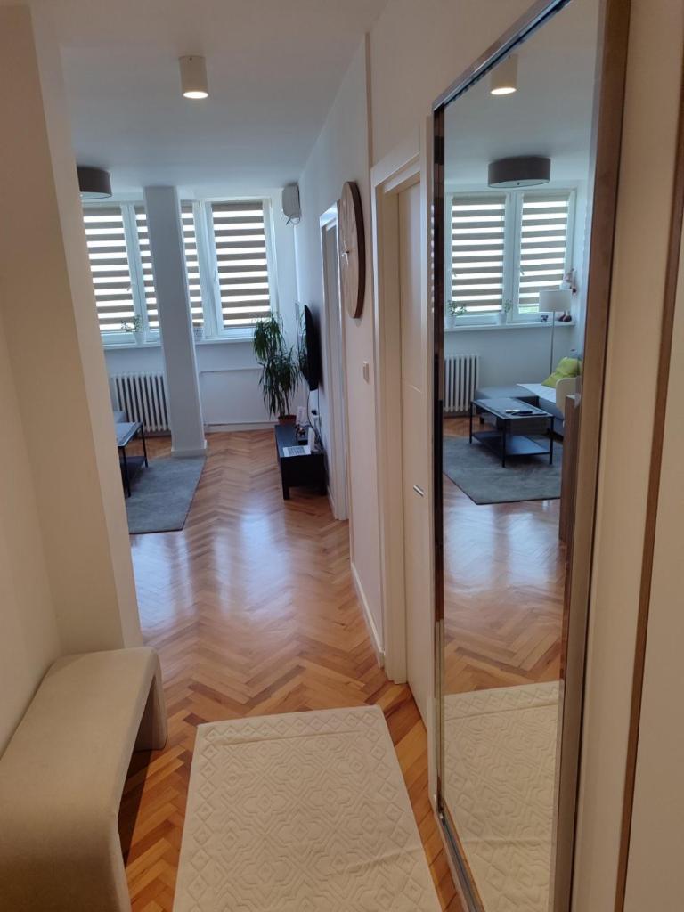 New Belgrade Cozy Base 7