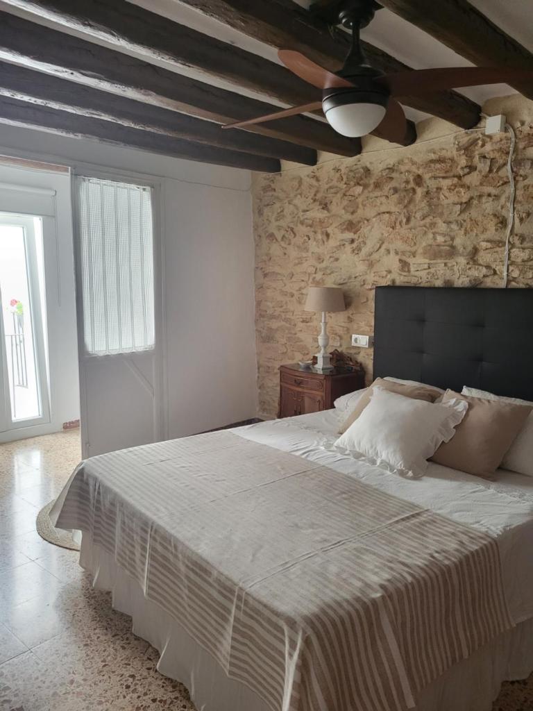 Casa de pueblo, entre mar y montaña, con spa. Plaza Mayor 7