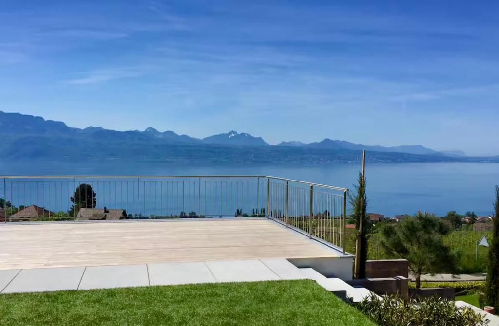 2 pièces vue Lac Lutry, Lausanne avec grande Terrasse 1