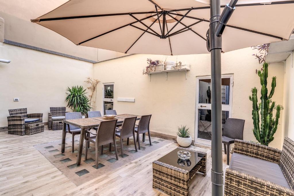 Nala Luxury Apartment with terrace 6