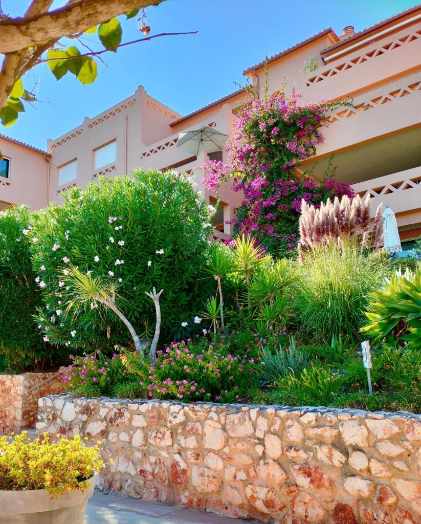 Apartamentos Turísticos Buganvilia 5