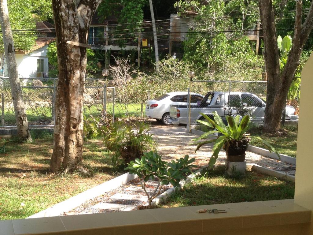 Kathu Waterfall Bungalow 7