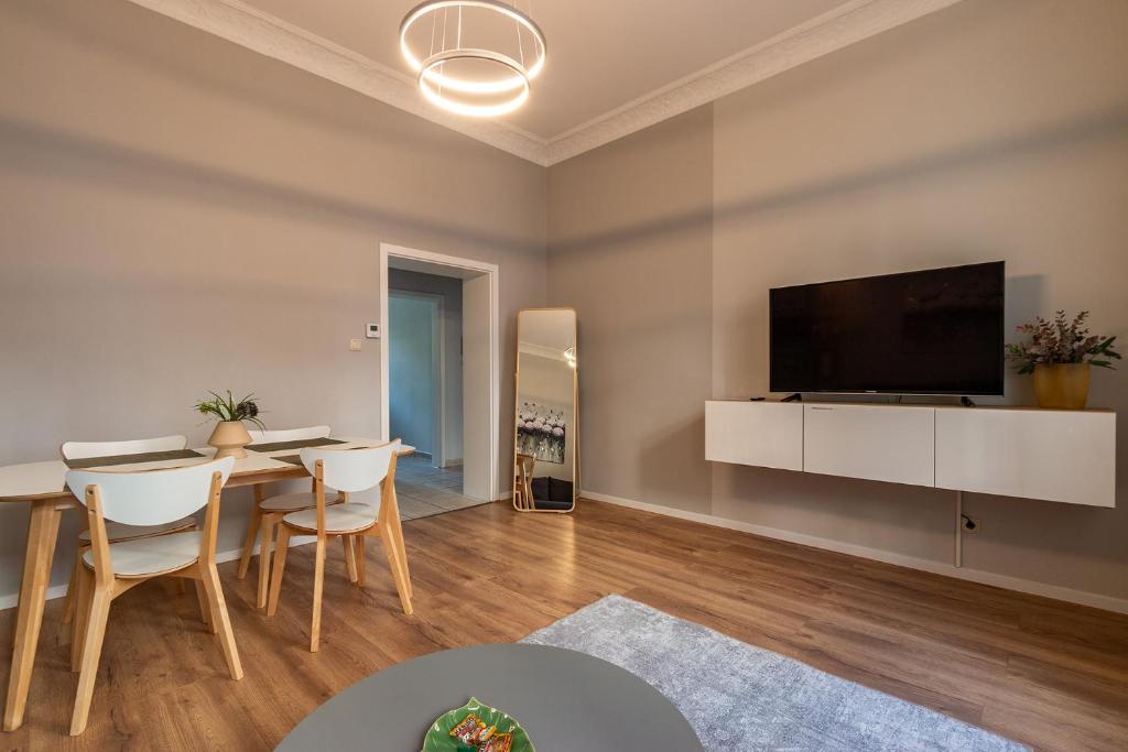 Family Apartment 5