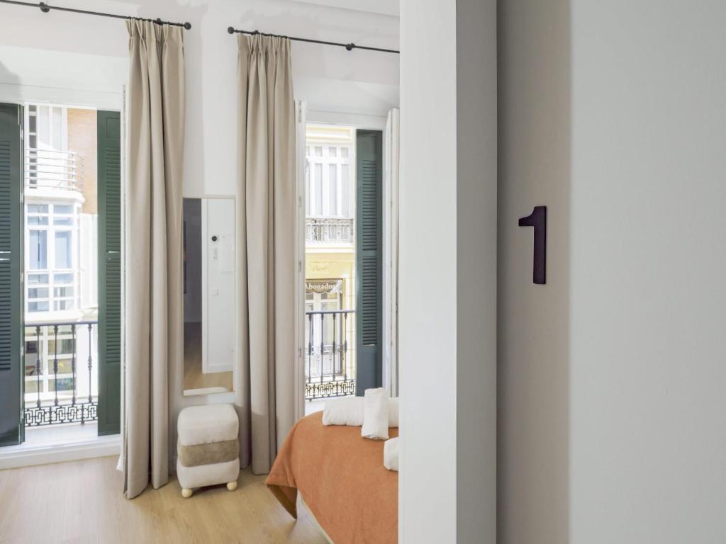 Cubo's Especeria Malaga Apartment for Adults 7
