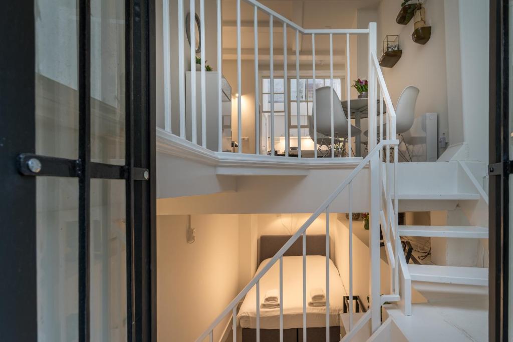 Luxury Flower Market Apartment 7