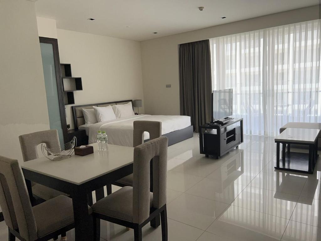 HAPPY HOME HOTEL