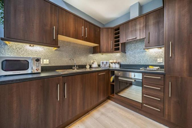 Family Friendly Apartment in Cathedral Quarter 7