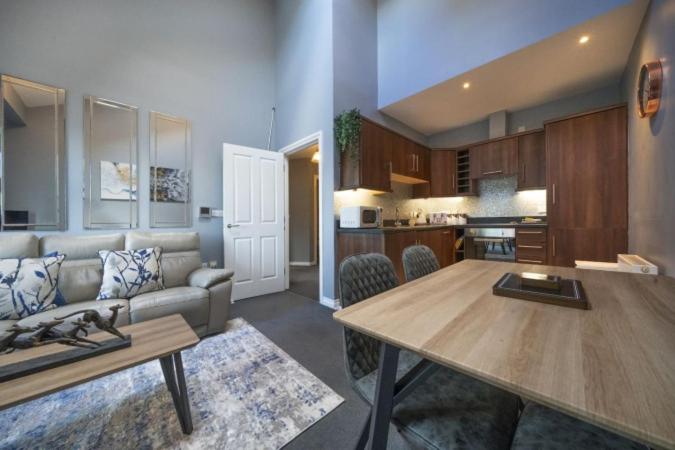 Family Friendly Apartment in Cathedral Quarter 4