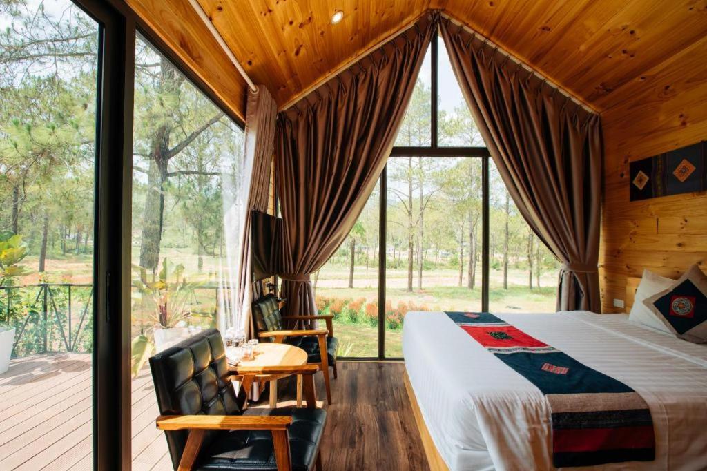 Phoenix Moc Chau Resort