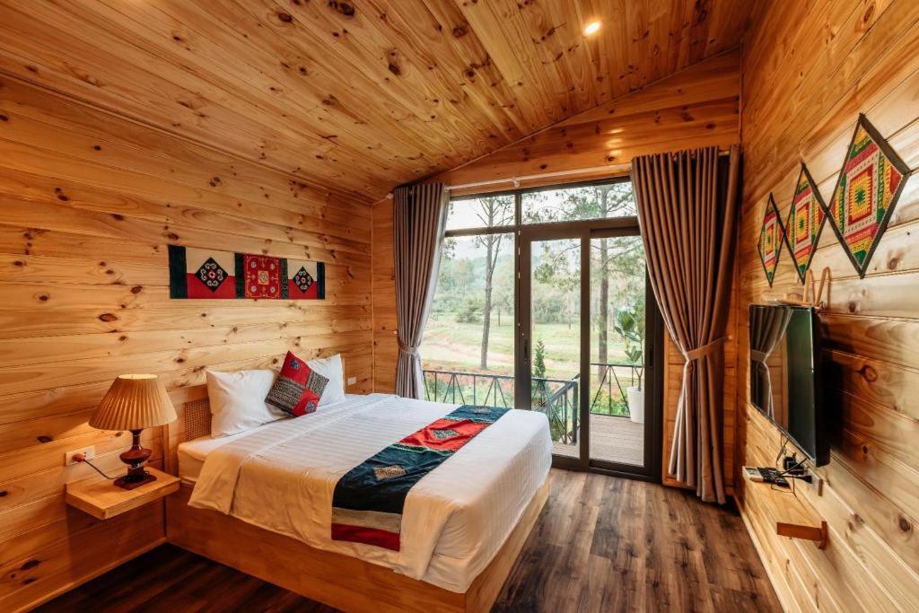 Phoenix Moc Chau Resort