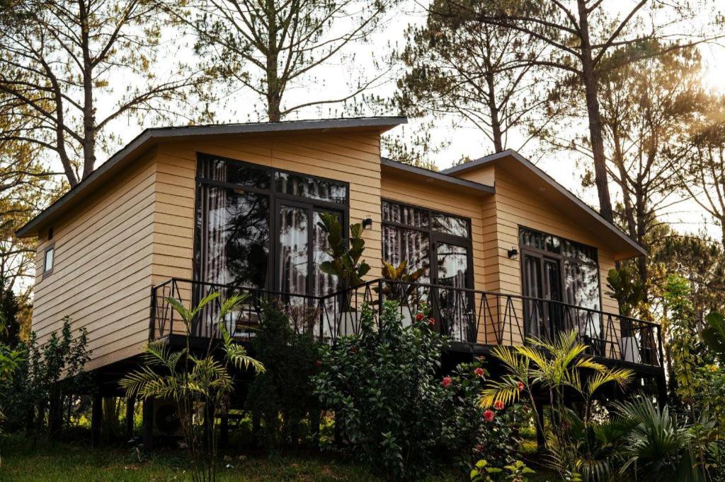 Phoenix Moc Chau Resort