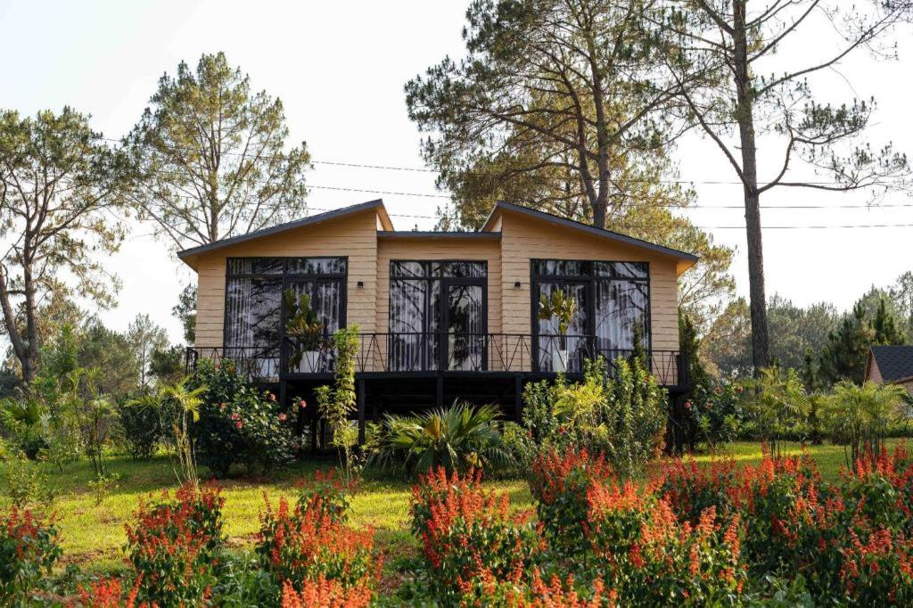 Phoenix Moc Chau Resort