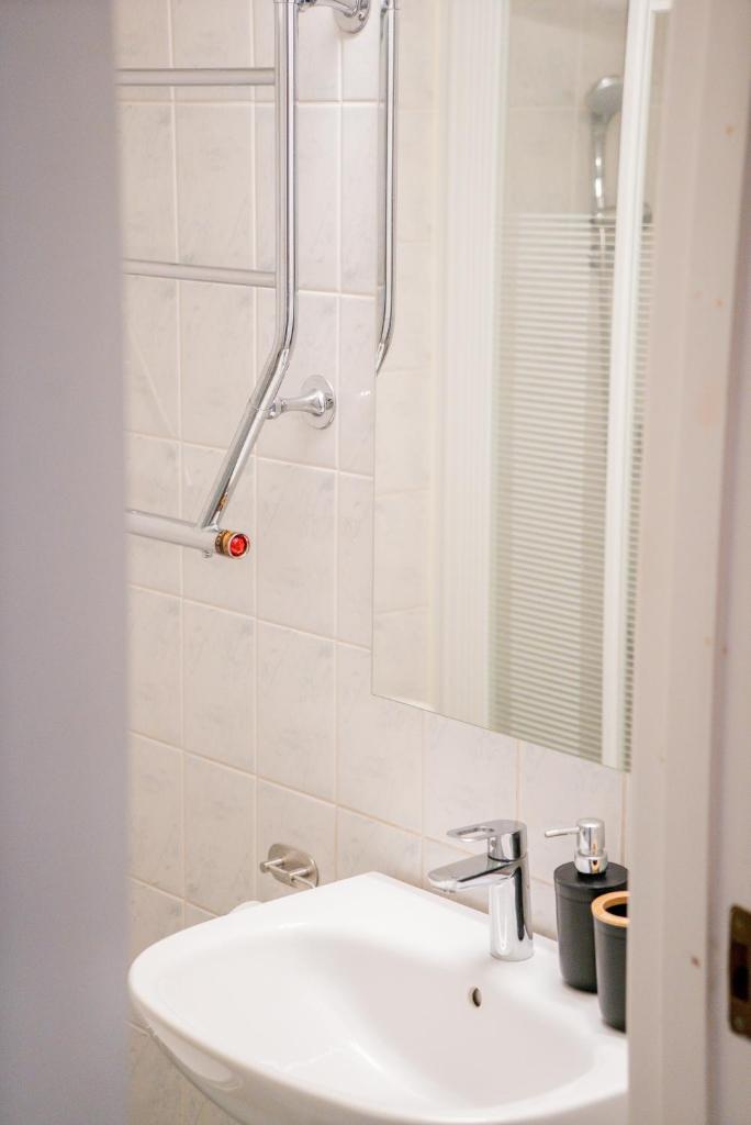 Welcoming Apt Near Cafés & City by Beyond Stay 8
