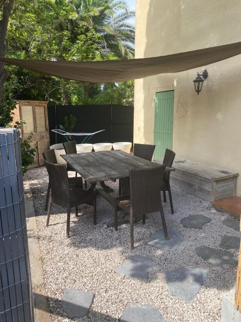 Charming garden apartment Lorettes 4