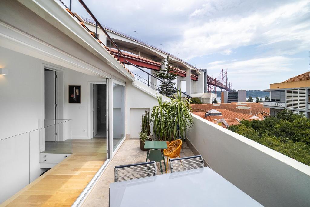 Alcântara Blue Flats 8