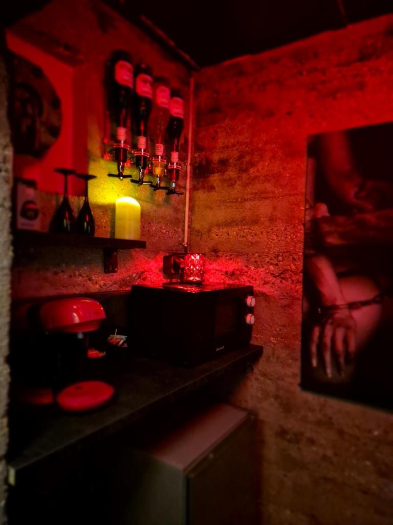 Le Baiser 1 le bunker réaménagé en plaisir interdit 6