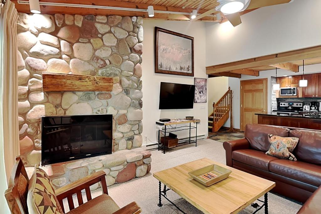 Timberline Condominiums 1 Bedroom plus Loft Deluxe Unit C3G