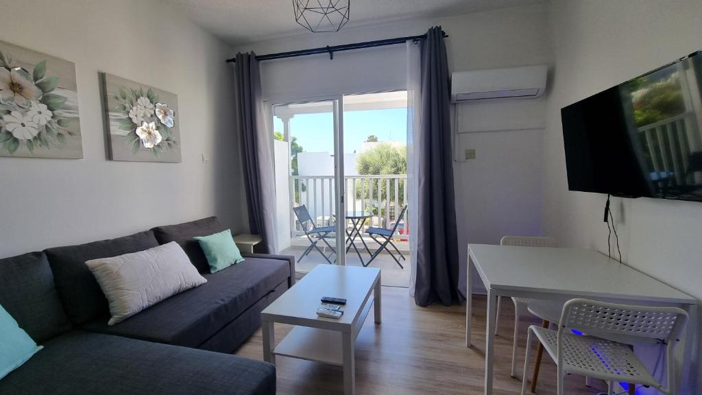 Paphos Gardens Mimoza 209 6