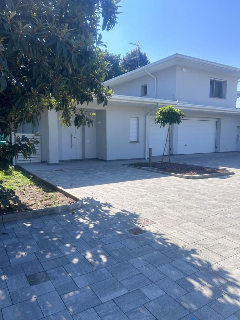 Wohnung in Modena: White Villa
