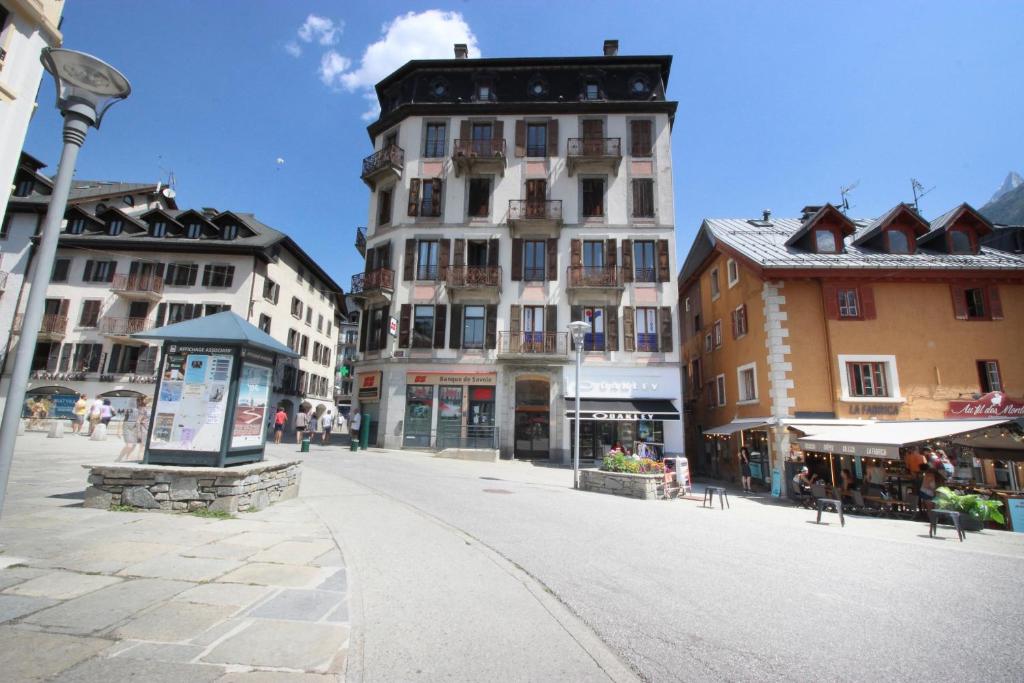 Nook 40 - Les Balances - Central Mont-Blanc views