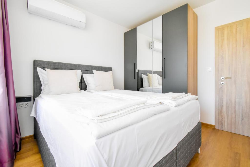 Contemporary City Stay by Flat Mаnager 2