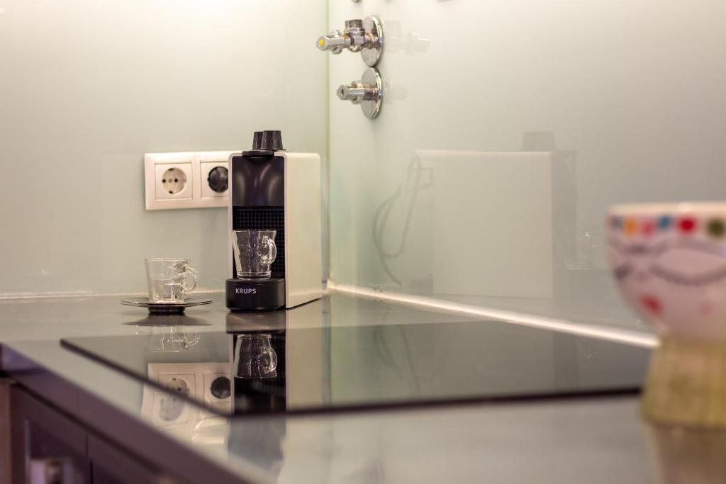 Bright 1BR with Parking in Bolhão by LovelyStay 3