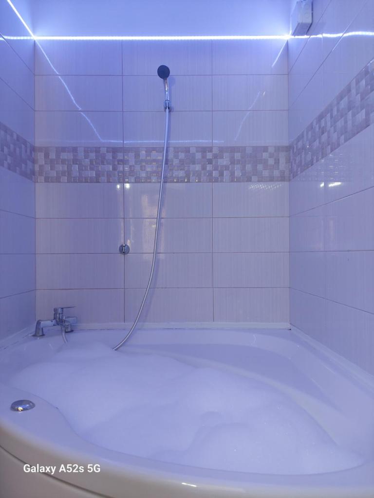 Love Holiday Suite 2 3