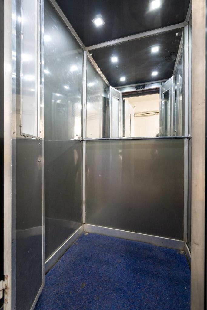 City - Center 1BR with Private Balcony 8