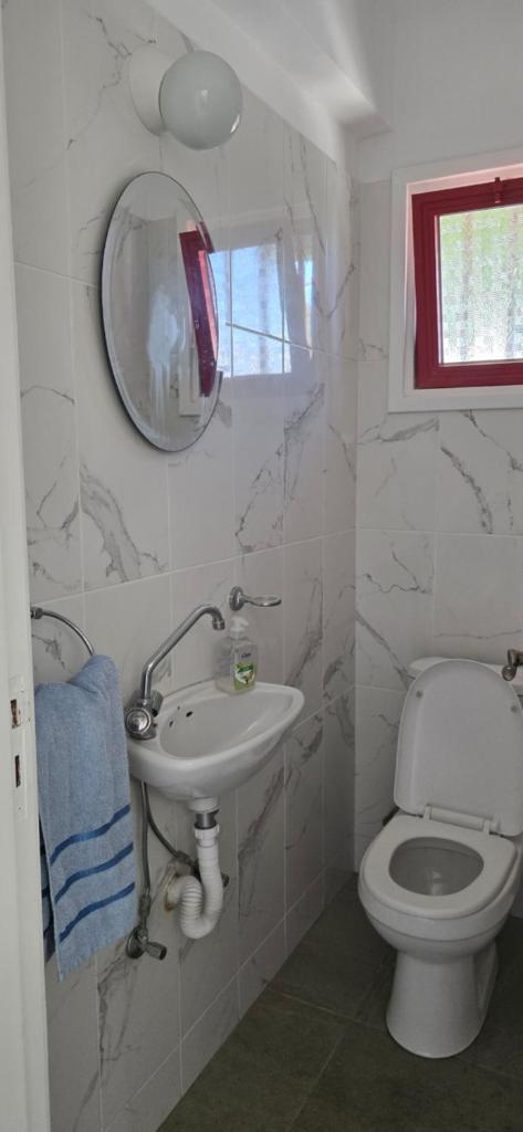 Barefoot Beach House 8