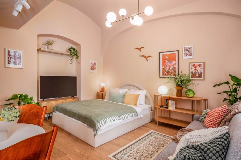 TurnKey I Antonin Dvorak Apartments 3