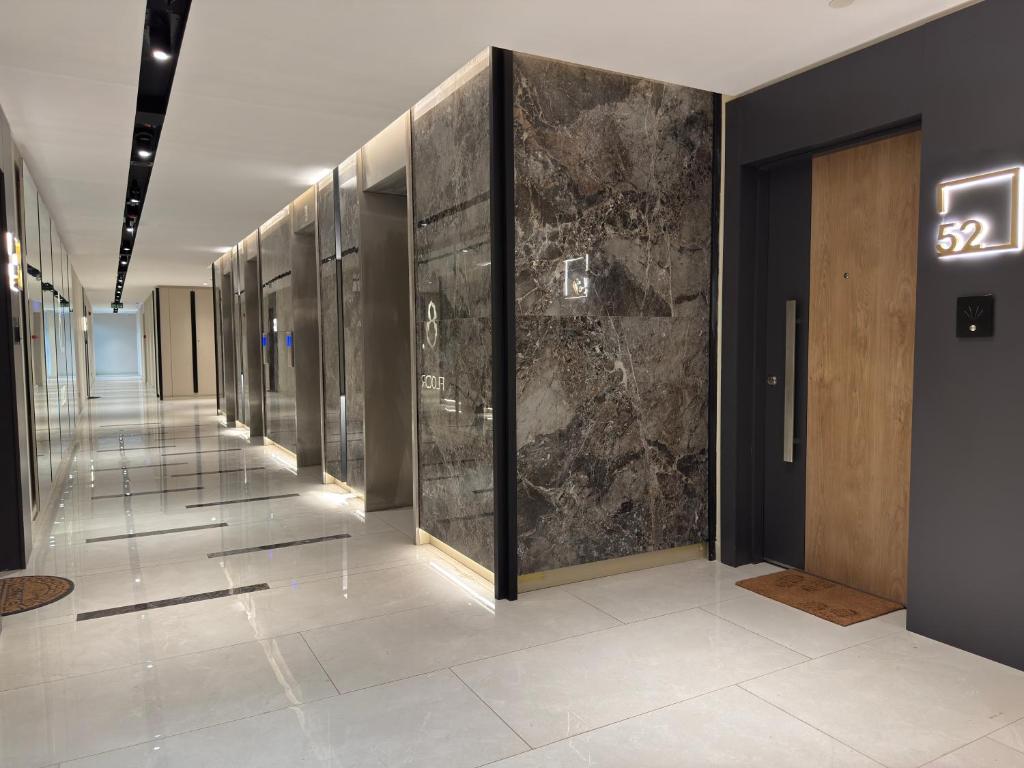 Luxury Apartment 52 Diamond Residences 5