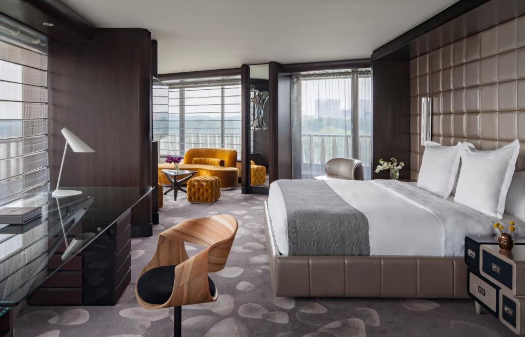 The Watergate Hotel Georgetown Image