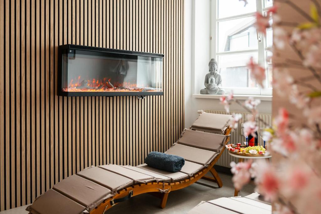 Luxury Wellness Suite with Sauna & Whirlpool by HERO HOMES 5