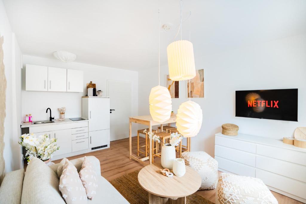 2 BR Apartment - ZENTRAL - KÜCHE - BALKON - WIFI - NETFLIX - BUSINESS - KAFFE - PARKHAUS 4