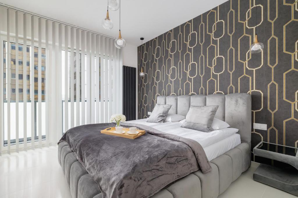 Eleganckie Apartamenty Zabrska z Parkingiem w Centrum Katowic Przy Rynku by Noclegi Renters 4