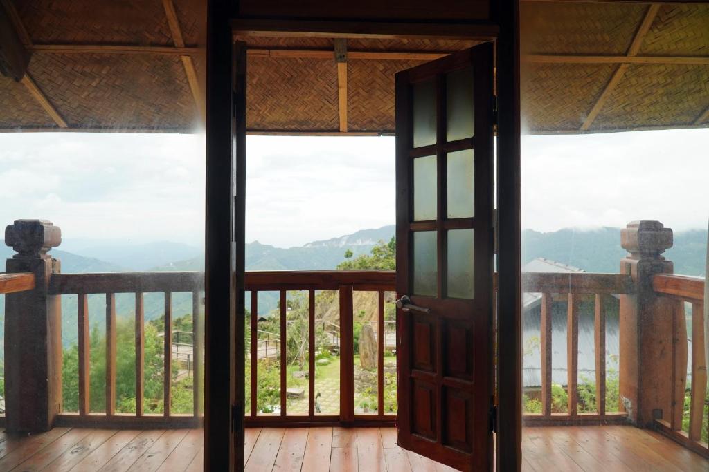 Cloud Valley Háng Đồng