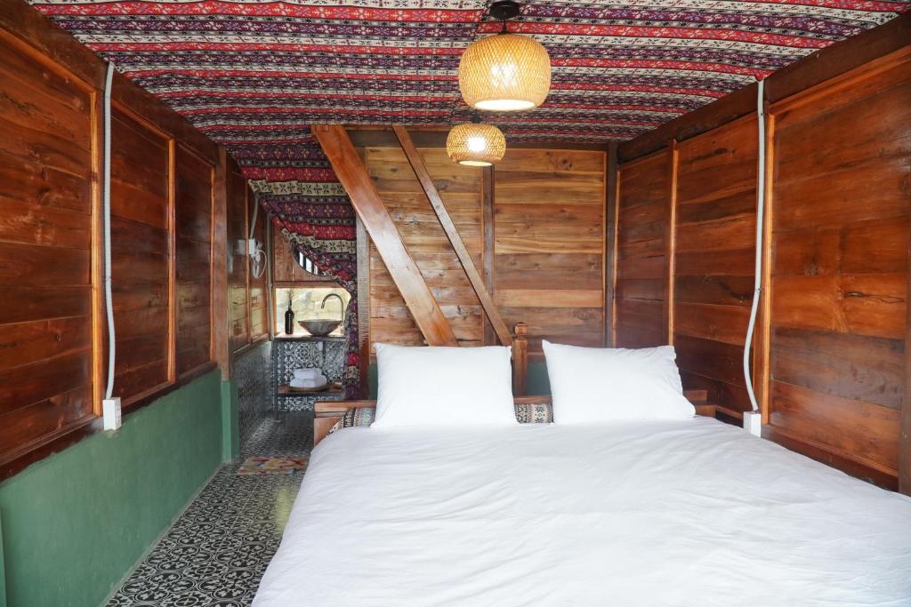 Cloud Valley Háng Đồng