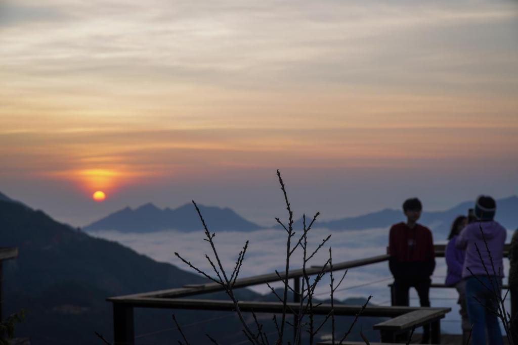 Cloud Valley Háng Đồng