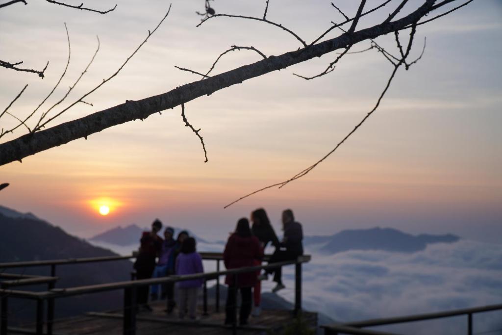Cloud Valley Háng Đồng