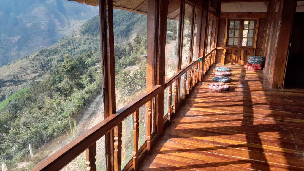 Cloud Valley Háng Đồng
