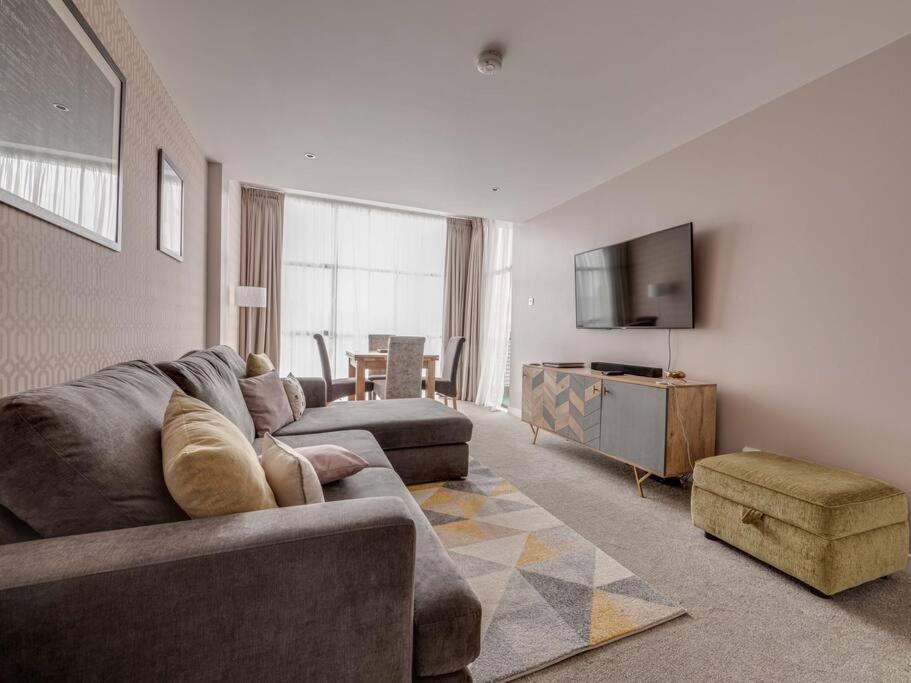 2 Bed Deansgate Apartment City Centre 2