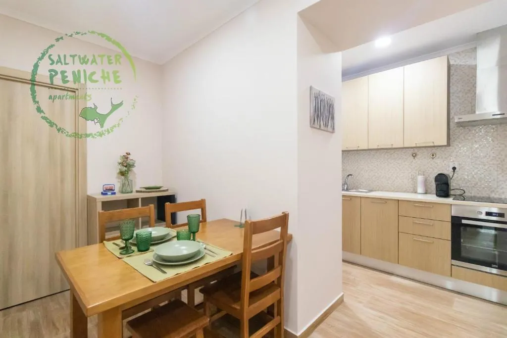 SaltWater Peniche Apartments 8