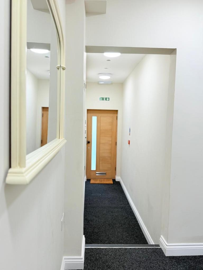 Flat 4 Garth House 8