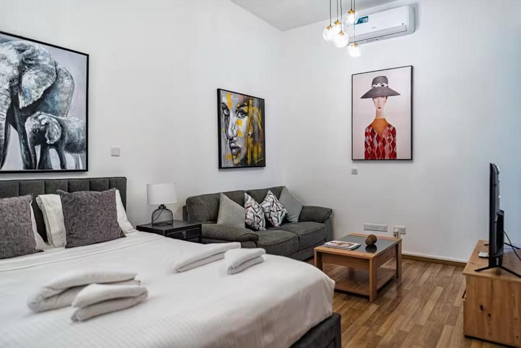 Cozy house city center in Limassol 2