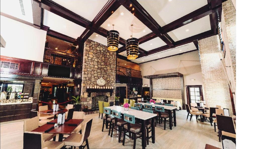 The Inn At Fox Hollow Hotel Image