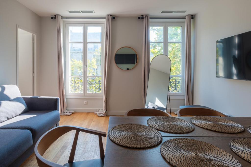 Stylish 2 Bedroom Apartment in Paris 7