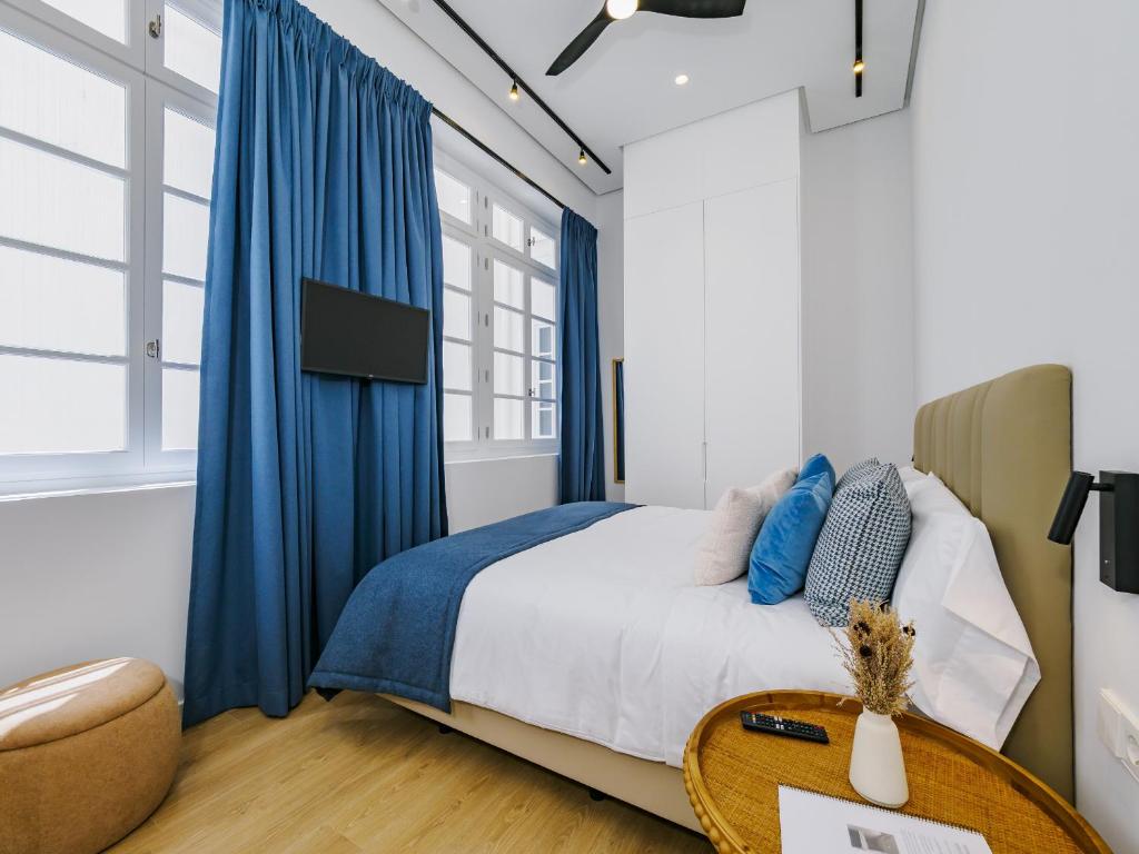 Cubo's Especeria Malaga Apartment for Adults 6