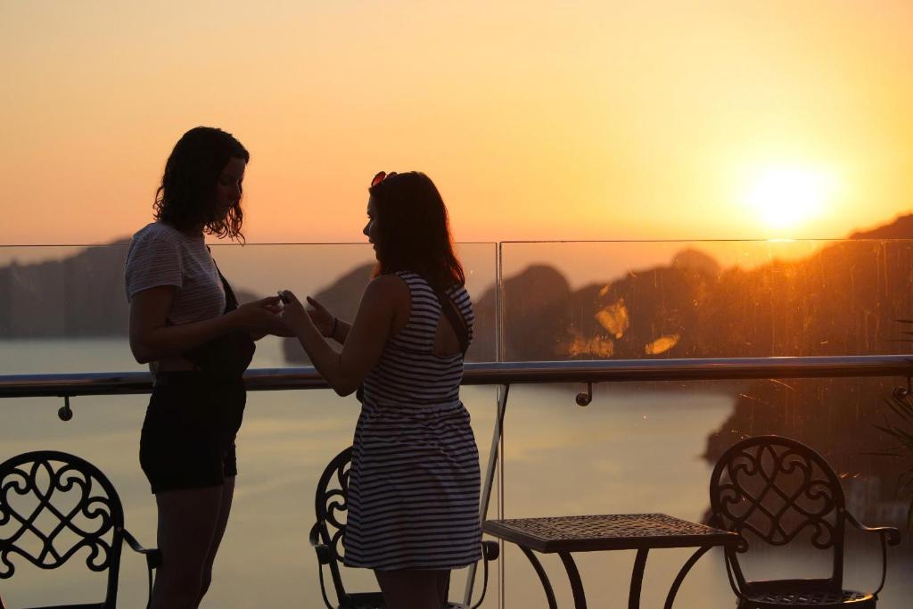 CAT BA GRAND BUDAPEST