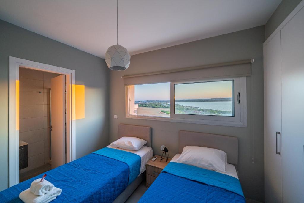 Majestic Sunset Salt Lake Views 300m from beach 3